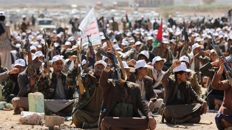 الحكومة اليمنية: مليشيا الحوثي أداة إيران الأخطر في تهديد الأمن الإقليمي وابتزاز المجتمع الدولي