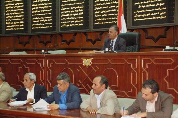 خلاف بين برلمانيين حوثيين على بقايا مستحقاتهم