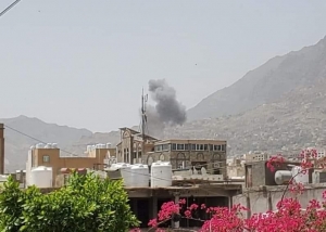 الحوثيون يستهدفون أحياء تعز السكنية بالقذائف