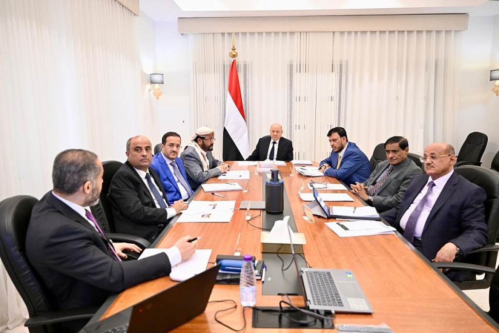 الرئاسي يجدد دعمه لحكومة بن بريك ويشدد على تنفيذ الإصلاحات وتحسين الخدمات
