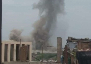 انفجار في أحد مخازن الذخيرة داخل قاعدة العند الجوية بمحافظة لحج
