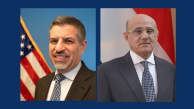 السفير الأميركي يشيد باستقلالية البنك المركزي اليمني وسط توتر شرقا