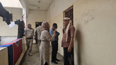 اللجنة الوطنية للتحقيق تبحث مع الاستخبارات العسكرية في تعز أوضاع المحتجزين