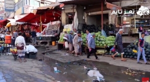 فيديو يوثق أسواق وشوارع تعز وهي غارقة بمياه الصرف الصحي