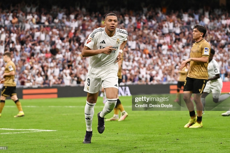 ريال مدريد يطارد الانتصار الرابع في صدام مع سوسيداد بالدوري الإسباني.. الموعد والقنوات الناقلة