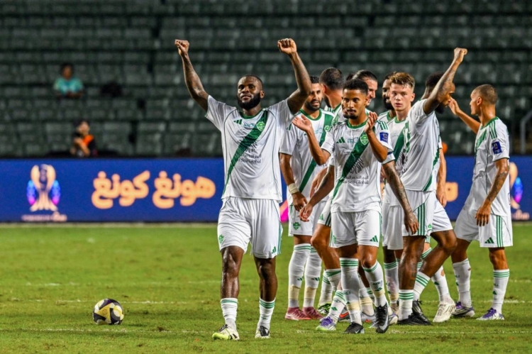 الأهلي يتوج بطلا لكأس السوبر السعودي
