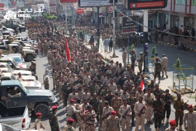 عرض عسكري في مدينة تعز بمناسبة الأعياد الوطنية