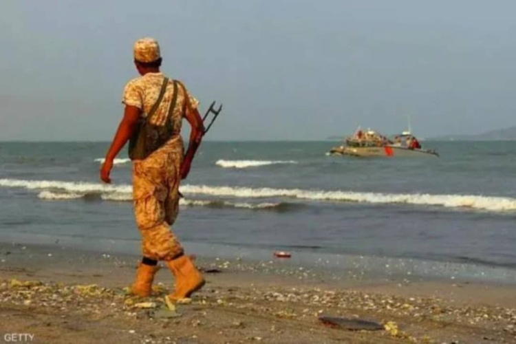 قوات خفر السواحل تنقذ 7 أشخاص من الغرق في سواحل حضرموت