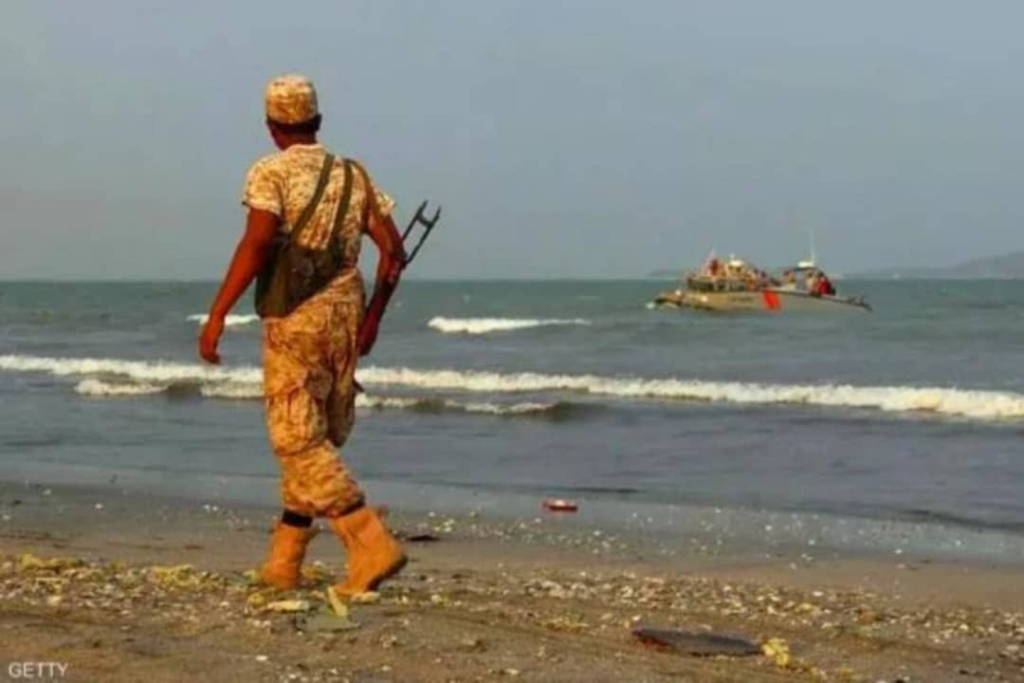 قوات خفر السواحل تنقذ 7 أشخاص من الغرق في سواحل حضرموت