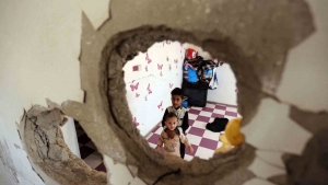 نزوح عشرات الأسر بالحديدة بسبب هجمات الحوثيين