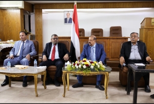 البرلمان اليمني يبعث مذكرة إلى الحكومة بشأن مخالفات فساد ونهب للمال العام وانتهاك السيادة اليمنية