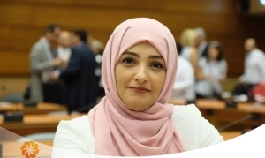 المحامية هدى الصراري: الخطاب المناطقي ضد الحكومة يعمّق الانقسام ويهدد الأمن والاستقرار