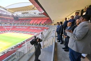 الرئيس العليمي يزور استاد البيت الرياضي مسرح افتتاح بطولة كأس العالم 2022