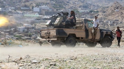 مواجهات بين الجيش الوطني والحوثيين في عدد من جبهات تعز