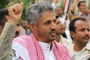 رئيس المجلس الأعلى للمقاومة الشعبية الشيخ حمود المخلافي يدعو للالتفاف حول الثوابت الوطنية