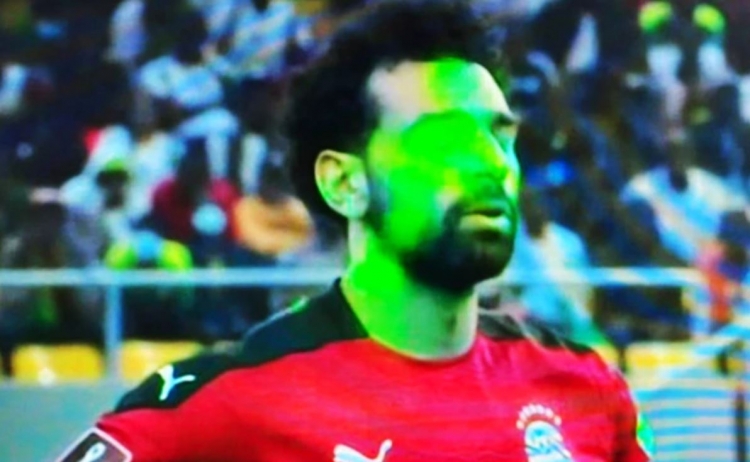 هل تسبب الليزر في هزيمة مصر أمام السنغال وهل ستعادة المباراة؟