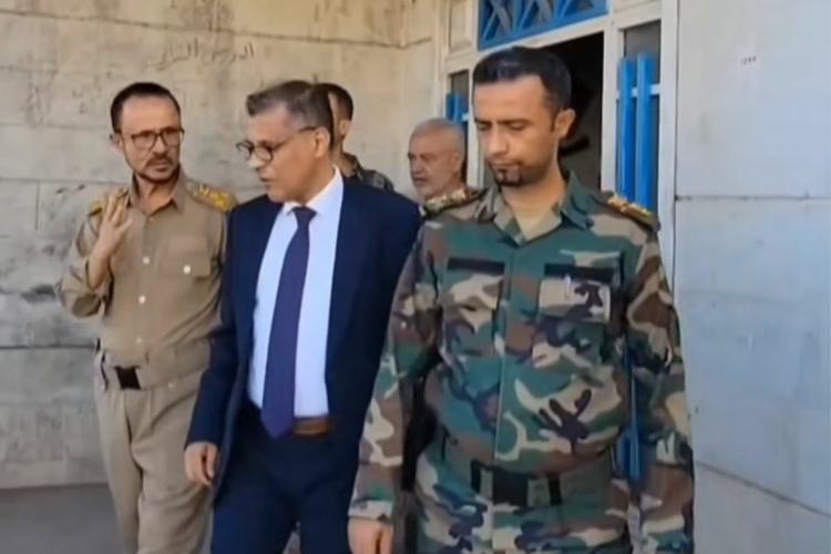 اللجنة الرئاسية تسلم مبنى مكتب التخطيط وأحد منازل المواطنين ضمن جهود استكمال إخلاء المباني والمنشآت في المحافظة