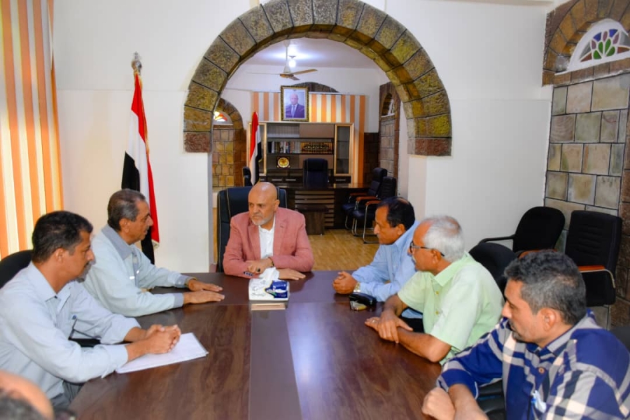 فريق هندسي يبدأ إعداد دراسة محدثة لواقع شبكة الكهرباء في المدينة