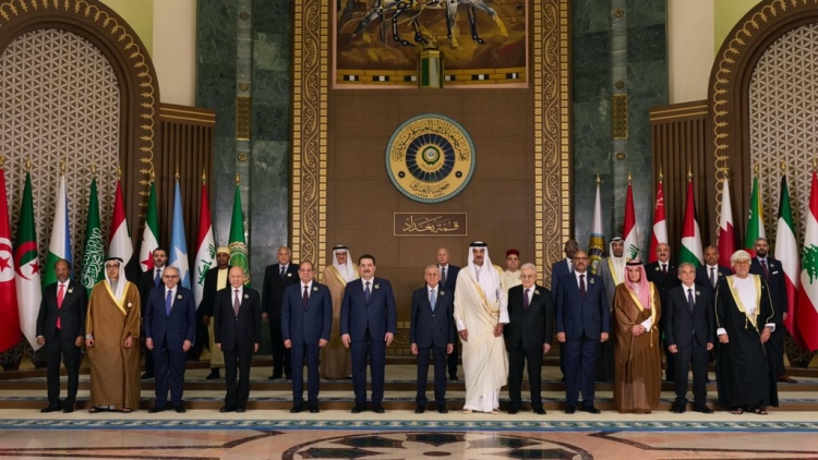 القمة العربية في بغداد تجدد دعمها للشرعية اليمنية وتدعو لحل سياسي شامل وفقا للمرجعيات الثلاث