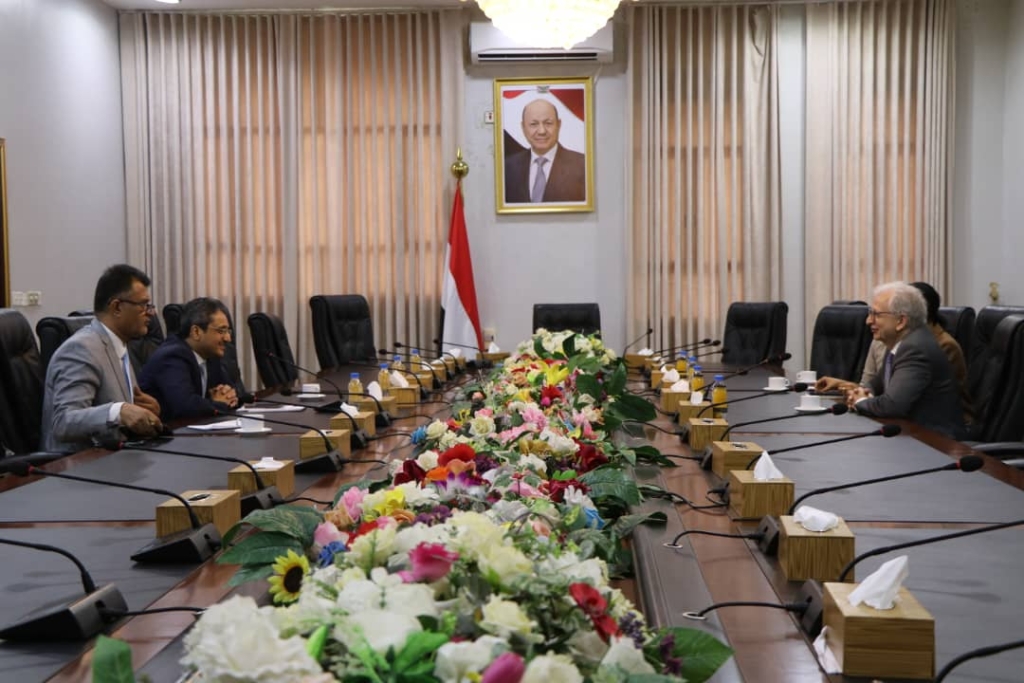 وزير الثقافة والسياحة يدعو ألمانيا لتبني مشاريع تستهدف استعادة المكانة السياحية لجزيرة سقطرى