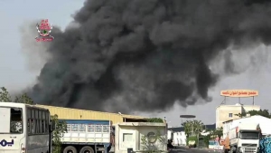 مقتل وإصابة 4 من عمال مجمع إخوان ثابت بالحديدة جراء قصف حوثي