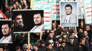 التحالف يكشف أدلة عن تورط حزب الله في اليمن وتجاوزه قيادات الحوثي