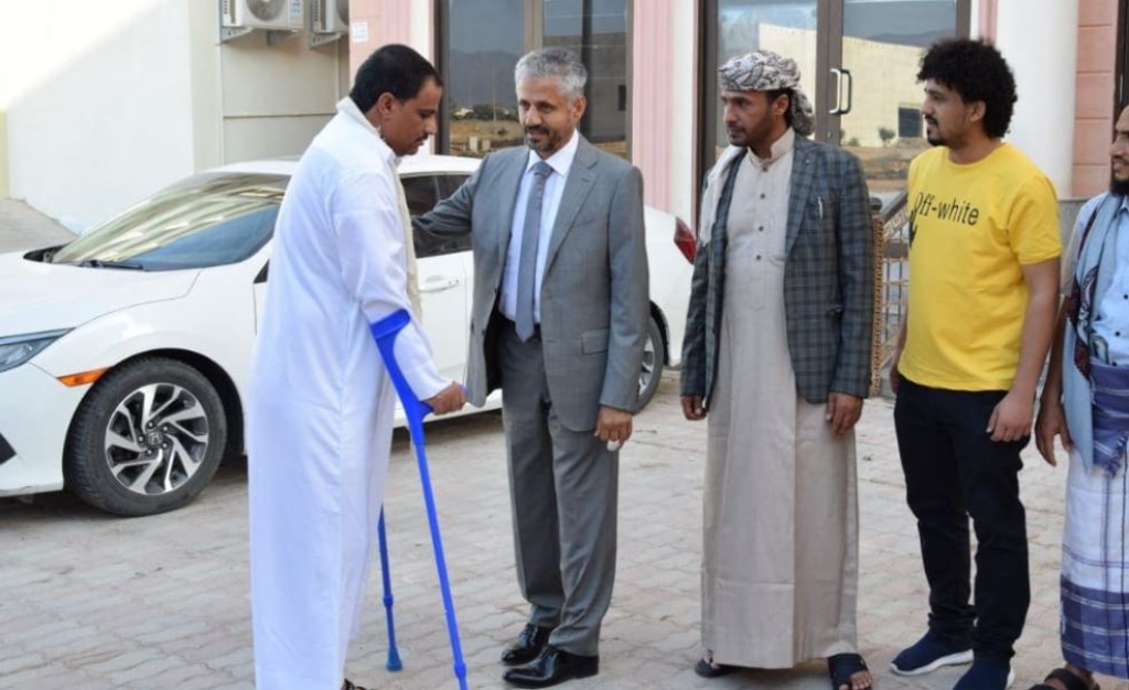حمود المخلافي يدعو للتخفيف من معاناة المدنيين في اليمن