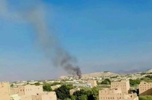 انفجار سيارتين مفخختين استهدف مقر قيادة لواء عسكري بالمجمع الحكومي في أبين