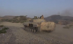 مشاهد تدمير لجيش اليمني تحصينات الحوثيين في صرواح غرب مأرب​