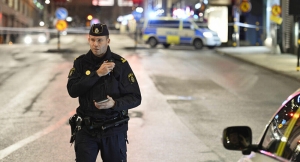 سرقة كوب قهوة يقود شرطي سويدي إلى السجن