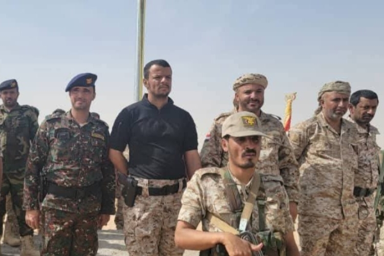 بعد 3 سنوات على إقالته برغبة إماراتية.. العميد عبدربه لعكب يظهر مجددًا بقوات جديدة في شبوة