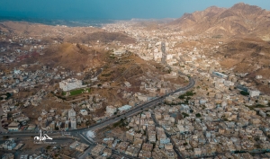 الحكومة تحذّر من استمرار المراوغة والتلاعب الحوثي بملف رفع الحصار عن تعز