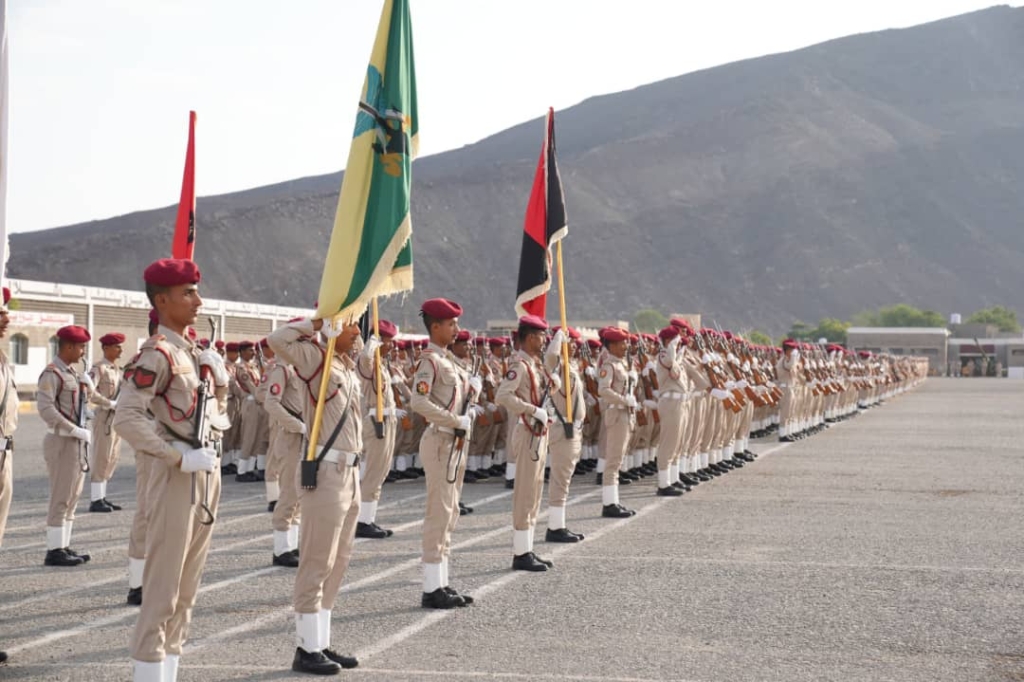 وزارة الدفاع ورئاسة هيئة الأركان العامة تعلنان عن فتح باب القبول للكلية الحربية