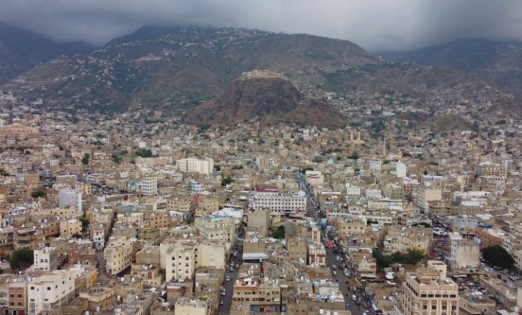 المحكمة العسكرية بتعز تصدر حكمًا بإعدام متهمين اثنين بعد إدانتهم بالمشاركة في إعانة العدو وتفجير منازل