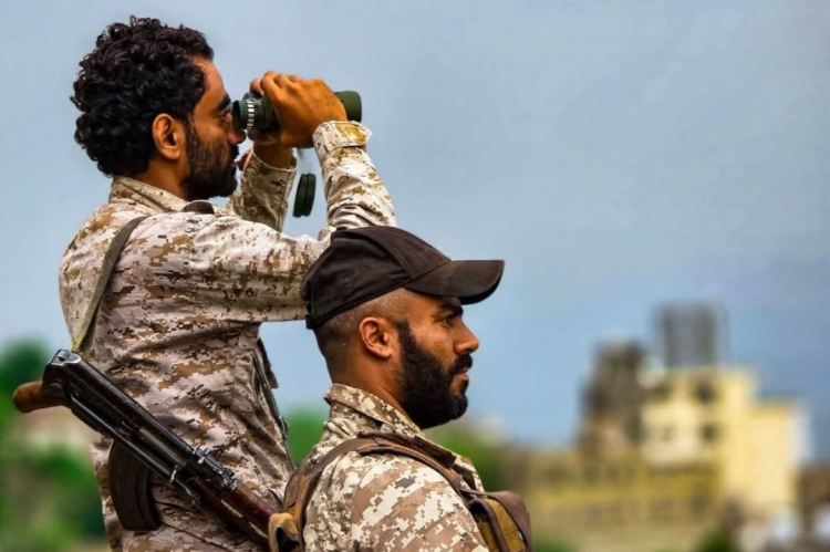 تعزيزات عسكرية للحوثيين في جبهات تعز والجيش يرصد تحركات لشن هجمات على مواقعه
