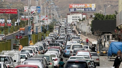الحكومة اليمنية تتهم الحوثيين بجمع 3 مليارات دولار سنوياً من تجارة الوقود