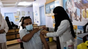 مكتب الصحة بتعز يعلن استئناف تطعيم المسافرين ضد كورونا