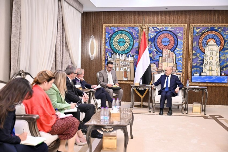 الرئيس العليمي يستقبل نائب الأمين العام للاتحاد الأوربي وسفيره لدى اليمن
