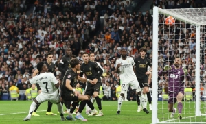 فينيسيوس يهدر ركلة جزاء في خسارة ريال مدريد 2-1 أمام بلنسية بالدوري الإسباني