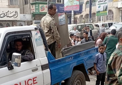 شرطة تعز تضبط متورطين في تفجير عبوة ناسفة أودى بحياة 3 مواطنين وأصاب 11 آخرين