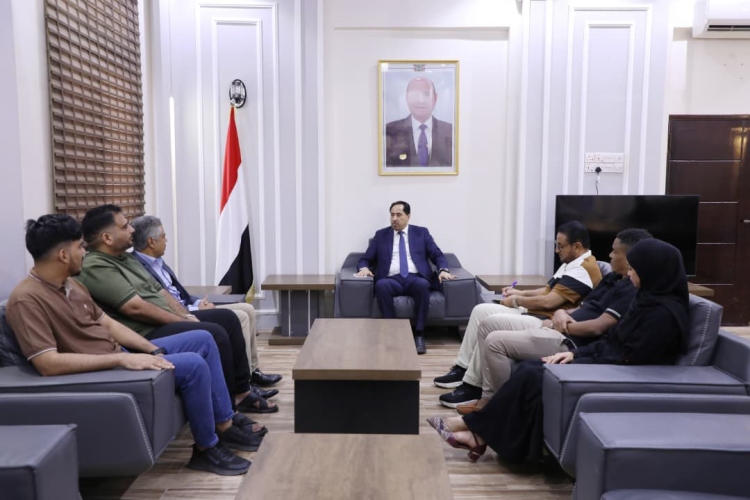الوزير البكري يوجه بتقديم الدعم اللازم مادياً ومعنوياً لفرع اتحاد الإعلام الرياضي في عدن
