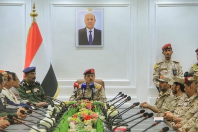 وزير الدفاع يدعو لرفع الجاهزية القتالية لاستكمال "معركة التحرير" ضد ميليشيا الحوثي