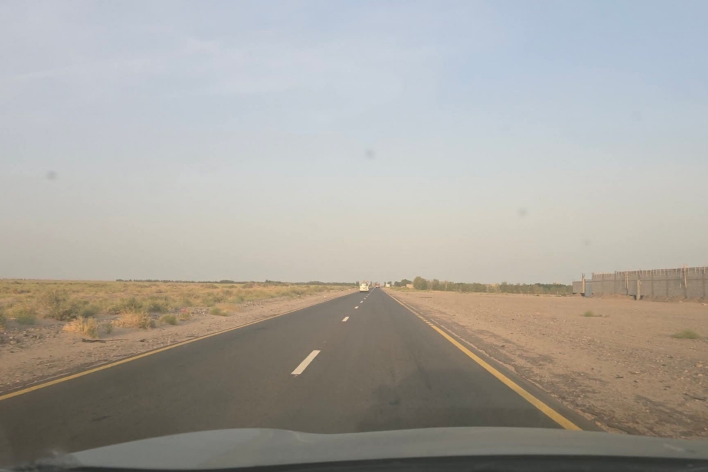 رئاسة الجمهورية تدين قيود الانتقالي على حركة المواطنين في عدن وتصفها بانتهاك للدستور واتفاق الرياض