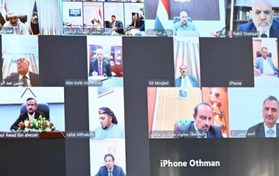 المجلس الرئاسي يناقش أولويات توحيد الموارد العامة وتعزيز الأمن وتحسين الخدمات في مناطق نفوذ الحكومة