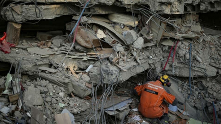 العثور على كنز تحت أنقاض زلزال تركيا في غازي عنتاب! (فيديو)
