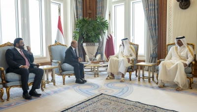 الرئيس العليمي يتوجه إلى الدوحة لتقديم واجب العزاء في وفاة الشيخ حمد آل ثاني