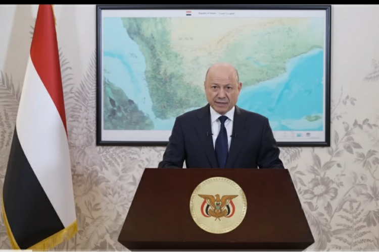 الرئيس العليمي يعلن قرارات سيادية لحماية الدولة ووحدة القرار العسكري وسط تأييد رسمي وقبلي واسع