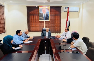 وزير المياه يبحث مع برنامج الأمم المتحدة الخطوات النهائية لمشروع تعزيز إمدادات المياه في تعز