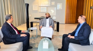 المحرّمي يلتقي محافظ لحج ويؤكد دعم تحسين الخدمات وتعزيز الاستقرار الأمني