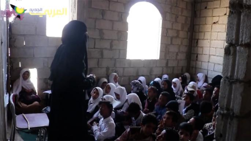 نقابة المعلمين اليمنيين تطالب رئيس الوزراء بن مبارك تحسين الأوضاع المعيشية للمعلمين